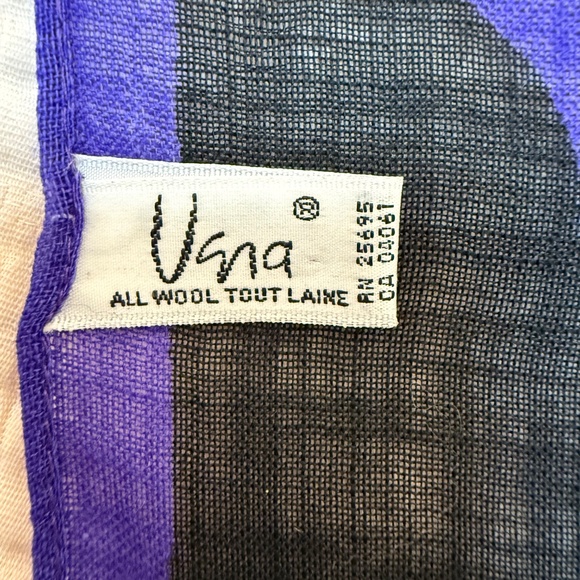 Vera Japan 100% Wool Scarf 🇯🇵 – Black & Violet Abstract Floral - 11" x 50" - Picture 9 of 10